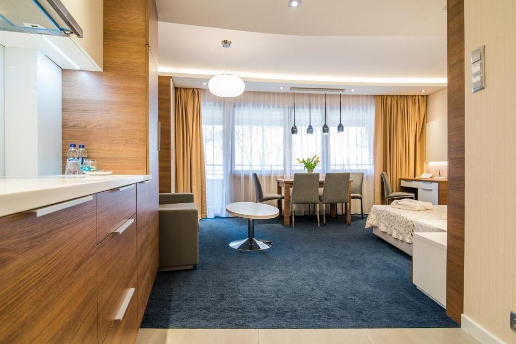Hotel Dom Zdrojowy Resort & Spa - Destigo Hotels 야스타르니아 외부 사진