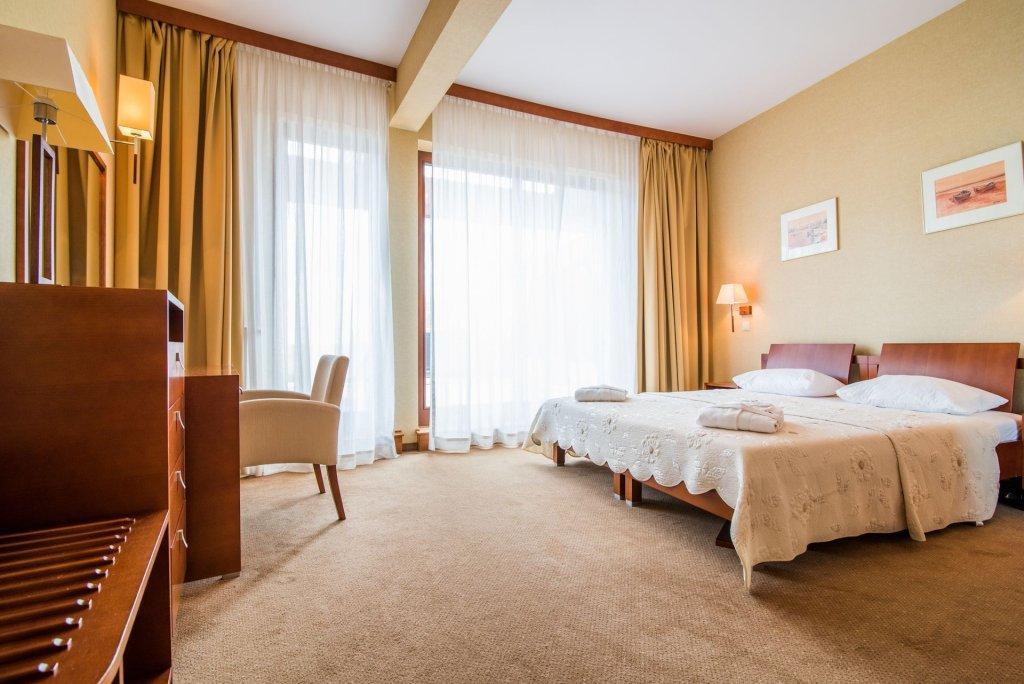 Hotel Dom Zdrojowy Resort & Spa - Destigo Hotels 야스타르니아 외부 사진